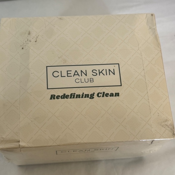 Clean Skin Club Bamboo Viscose Ultra Soft BioBased Face Towel 1Pkg XL 50 Ct. - Picture 11 of 12